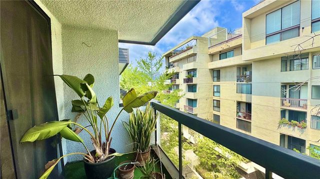 324 N Palm Drive 407, Beverly Hills, CA 90210