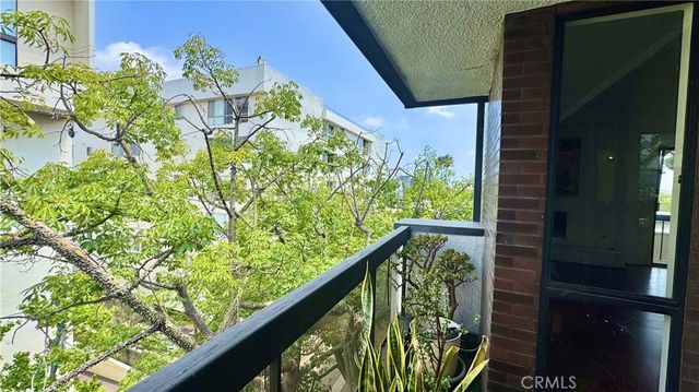 324 N Palm Drive 407, Beverly Hills, CA 90210