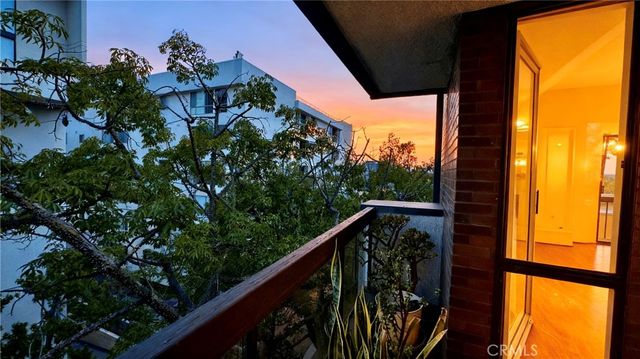 324 N Palm Drive 407, Beverly Hills, CA 90210