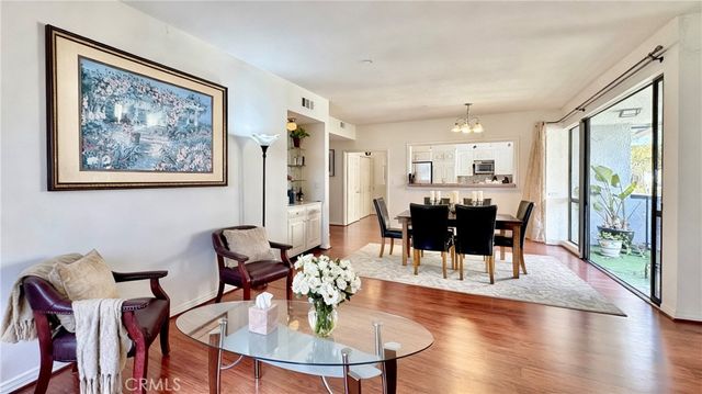 324 N Palm Drive 407, Beverly Hills, CA 90210