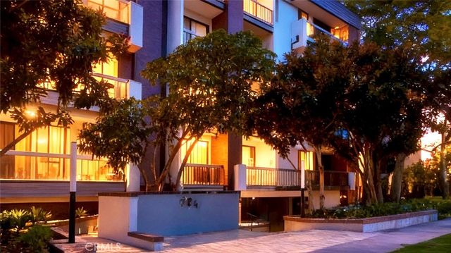 324 N Palm Drive 407, Beverly Hills, CA 90210