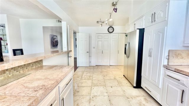 324 N Palm Drive 407, Beverly Hills, CA 90210