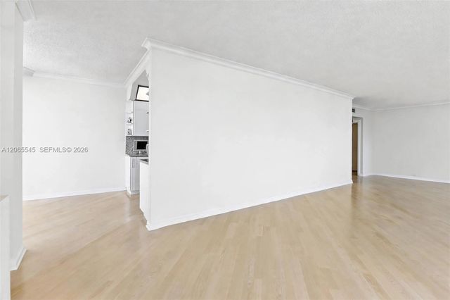 20281 E Country Club Drive 1801, Aventura, FL 33180