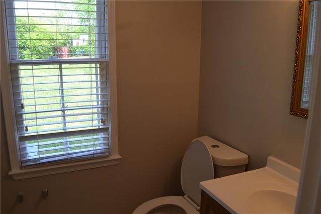 1591 Willow Bend Way, Snellville, GA 30078