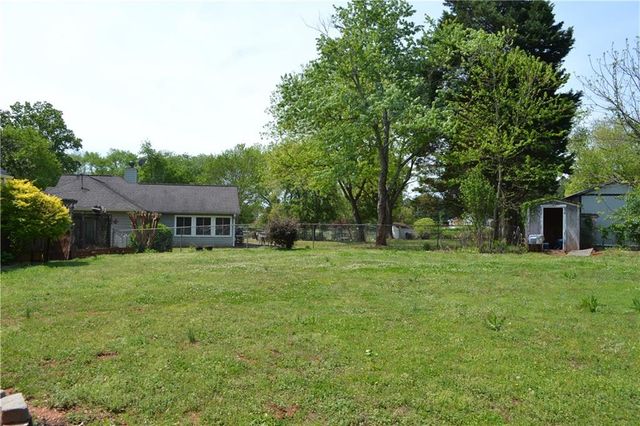 1591 Willow Bend Way, Snellville, GA 30078