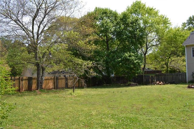 1591 Willow Bend Way, Snellville, GA 30078