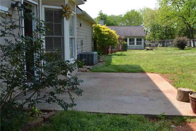 1591 Willow Bend Way, Snellville, GA 30078