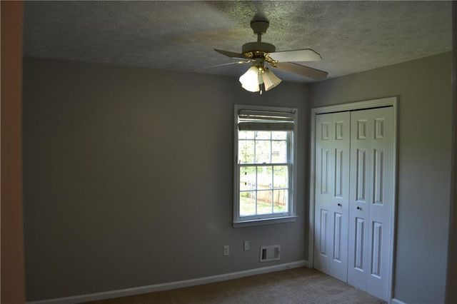 1591 Willow Bend Way, Snellville, GA 30078