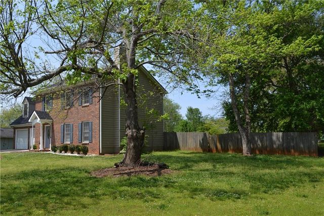 1591 Willow Bend Way, Snellville, GA 30078