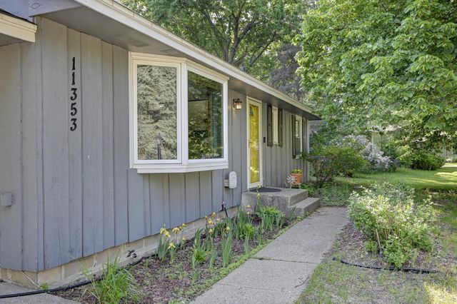 11353 Swallow Street NW, Coon Rapids, MN 55433