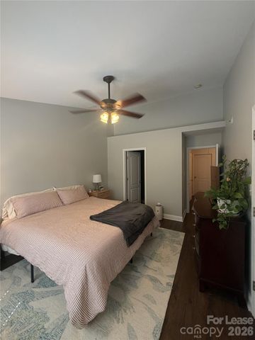 301 Hurston Circle, Charlotte, NC 28208
