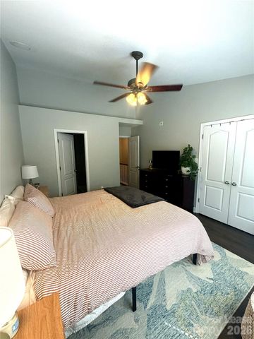 301 Hurston Circle, Charlotte, NC 28208