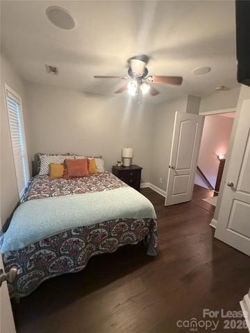 301 Hurston Circle, Charlotte, NC 28208
