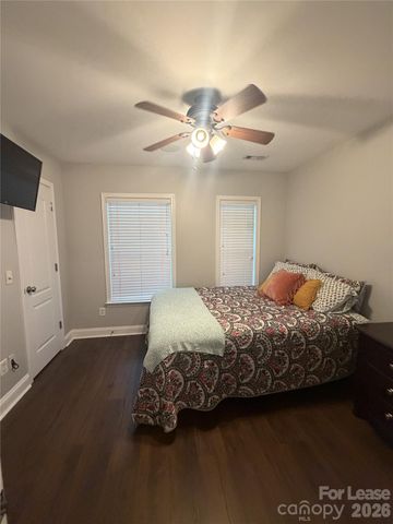 301 Hurston Circle, Charlotte, NC 28208