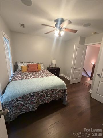 301 Hurston Circle, Charlotte, NC 28208