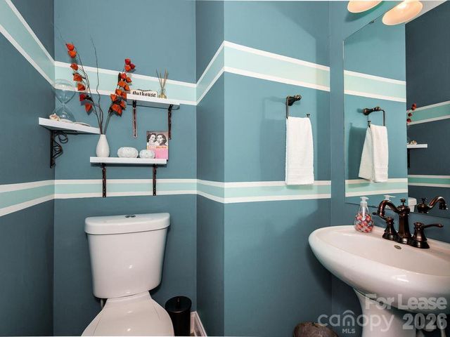 301 Hurston Circle, Charlotte, NC 28208