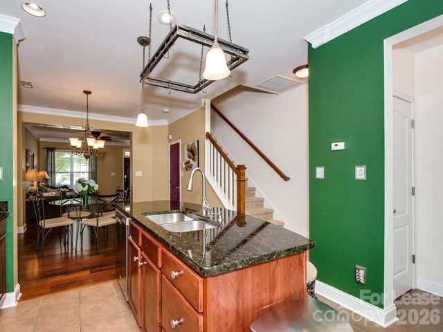 301 Hurston Circle, Charlotte, NC 28208