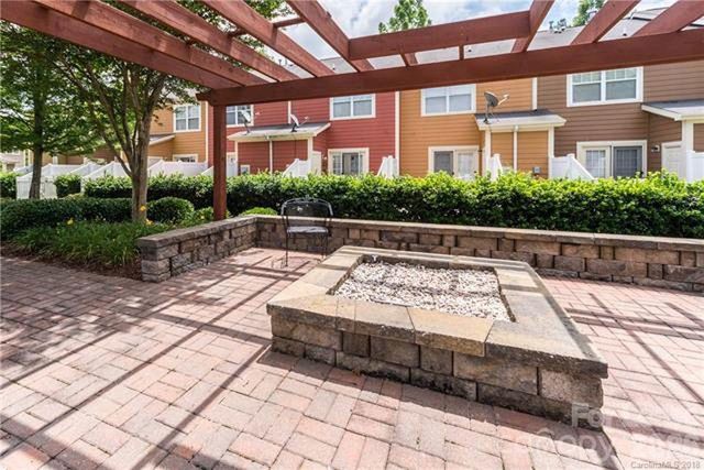 301 Hurston Circle, Charlotte, NC 28208