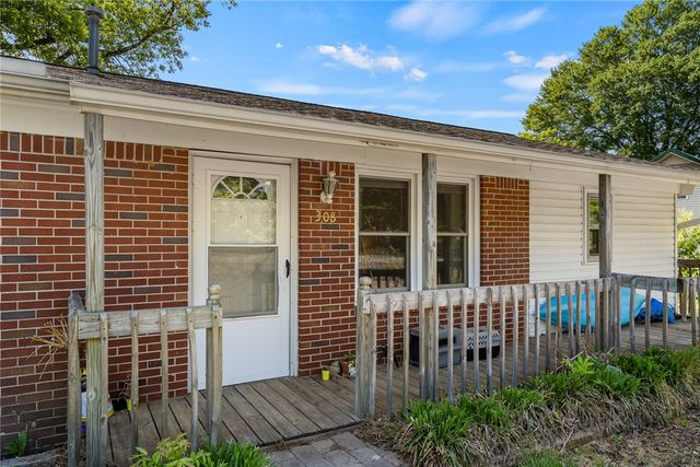 308 Clayton Street, Central, SC 29630