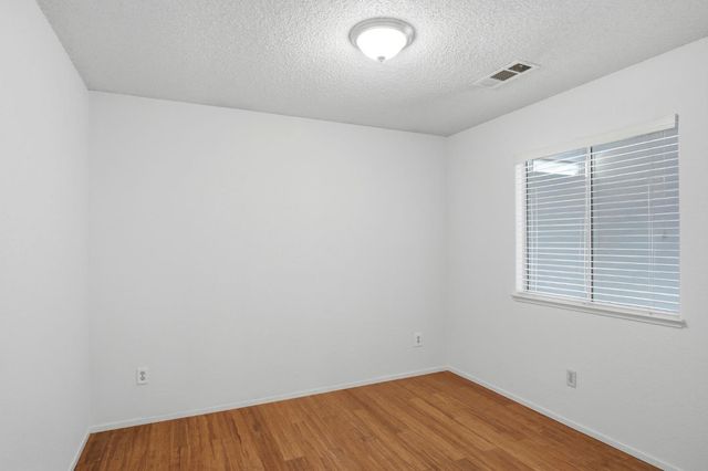 832 Pennington Pl, Modesto, CA 95356