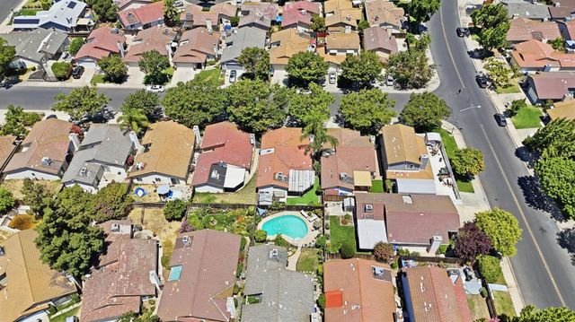 832 Pennington Pl, Modesto, CA 95356