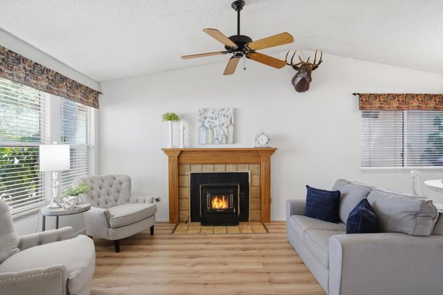 832 Pennington Pl, Modesto, CA 95356