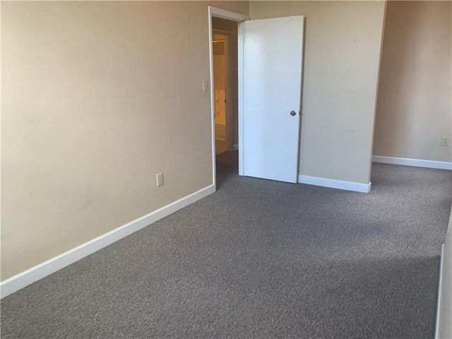 1209 W North Ave 202, Manchester, PA 15233