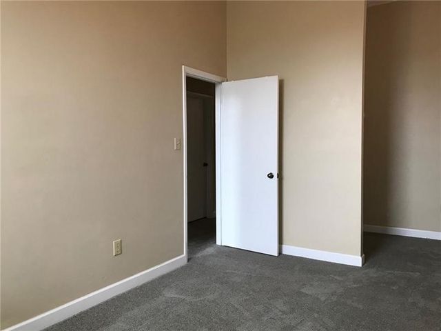 1209 W North Ave 202, Manchester, PA 15233