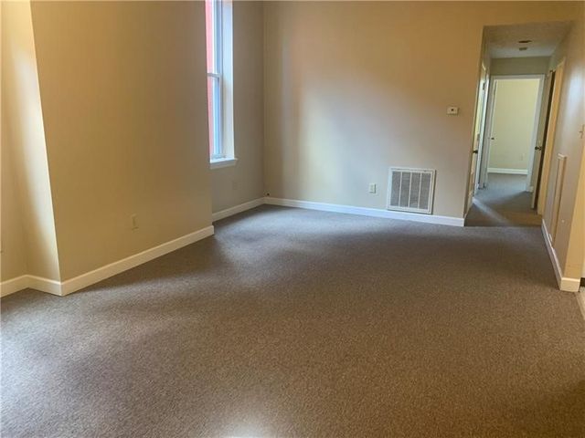 1209 W North Ave 202, Manchester, PA 15233