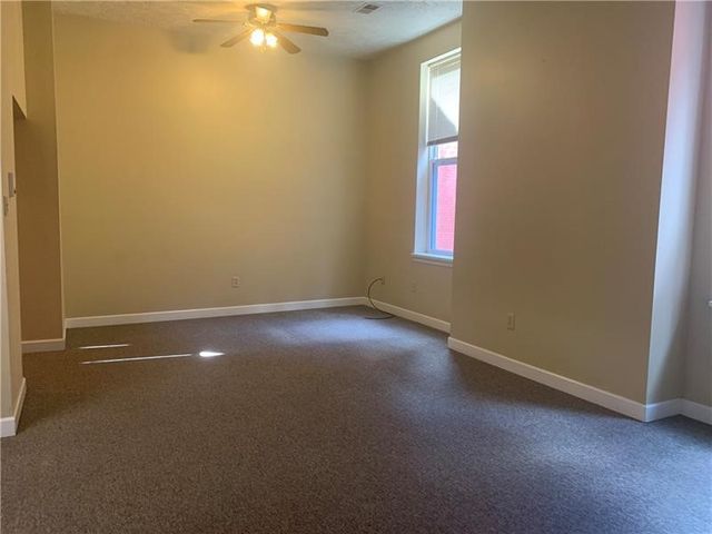 1209 W North Ave 202, Manchester, PA 15233
