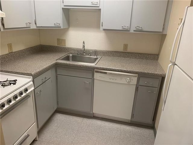 1209 W North Ave 202, Manchester, PA 15233