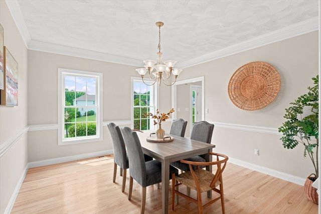 247 Webster Woods Ln, North Andover, MA 01845