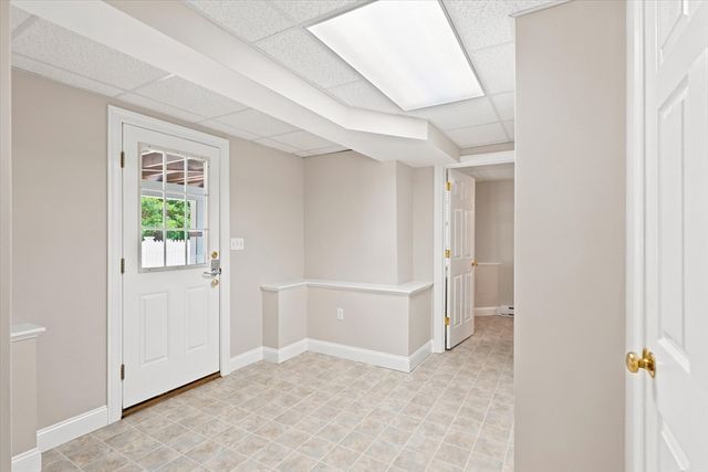 247 Webster Woods Ln, North Andover, MA 01845