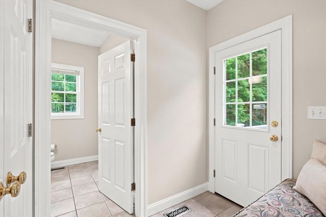 247 Webster Woods Ln, North Andover, MA 01845