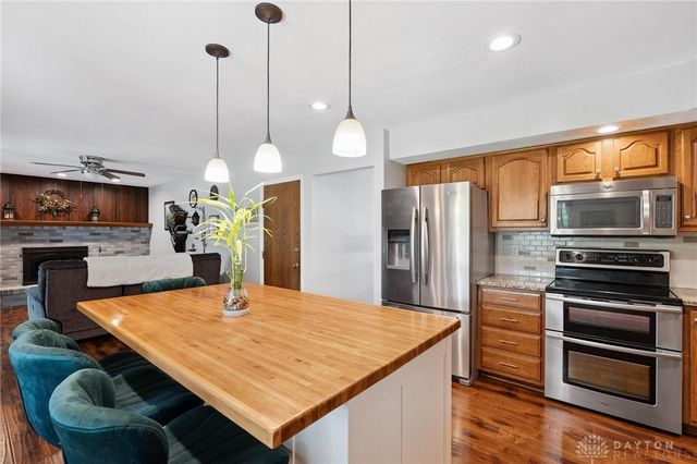 6800 Glenhills Drive, Englewood, OH 45322