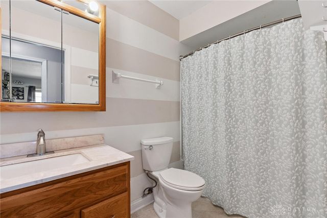 6800 Glenhills Drive, Englewood, OH 45322