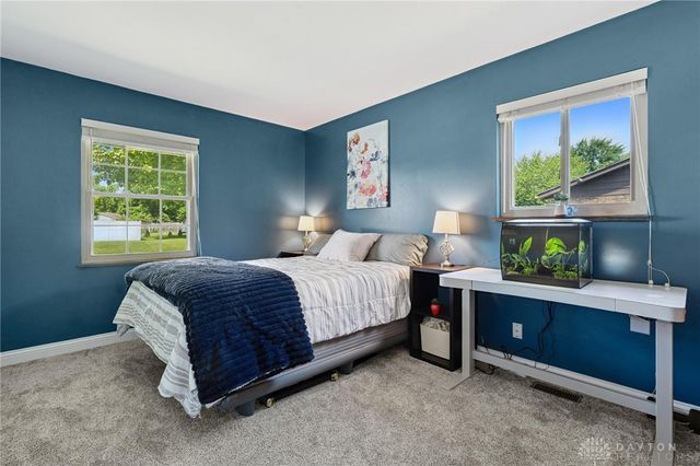 6800 Glenhills Drive, Englewood, OH 45322