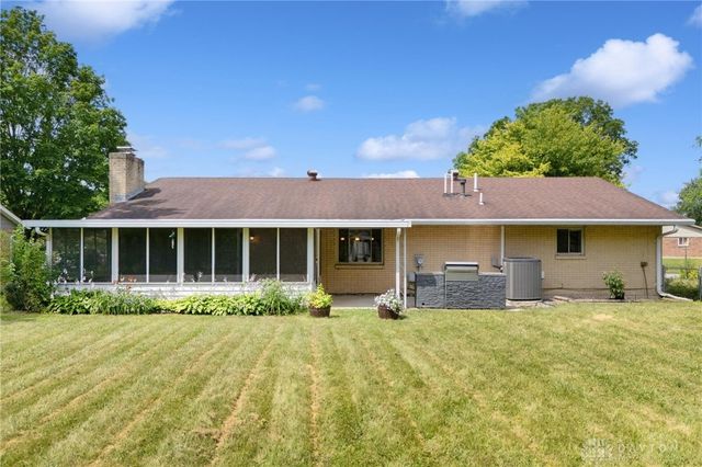 6800 Glenhills Drive, Englewood, OH 45322