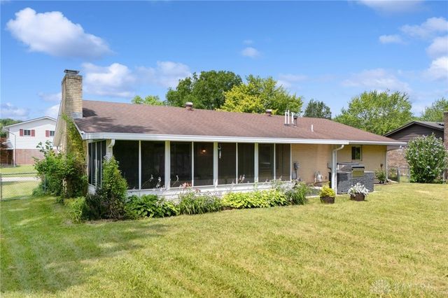 6800 Glenhills Drive, Englewood, OH 45322