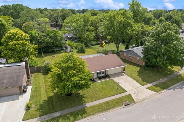 6800 Glenhills Drive, Englewood, OH 45322