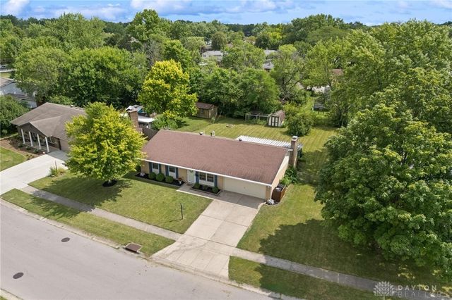 6800 Glenhills Drive, Englewood, OH 45322