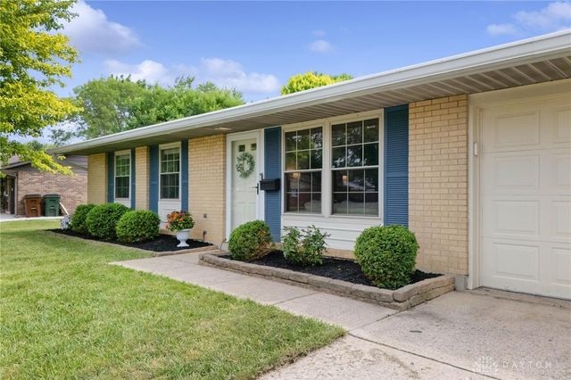 6800 Glenhills Drive, Englewood, OH 45322