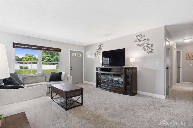 6800 Glenhills Drive, Englewood, OH 45322