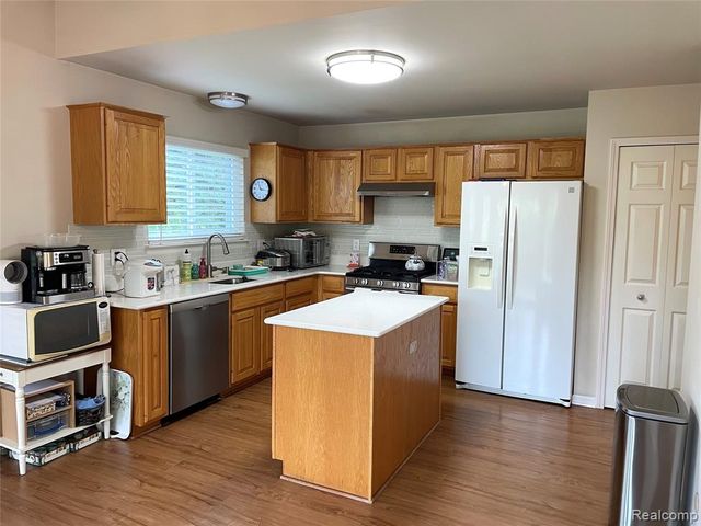 5859 Calgary Court, Sterling Heights, MI 48314