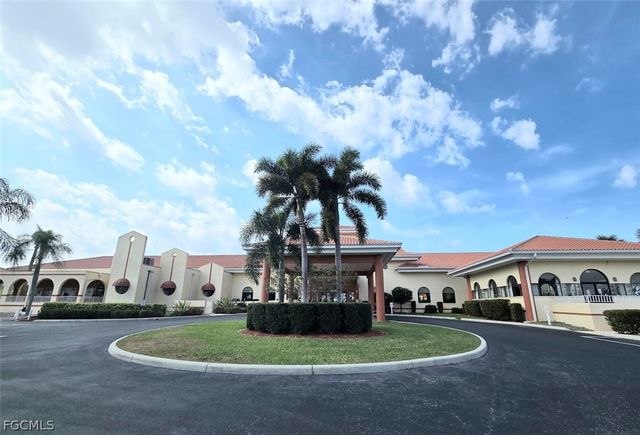 3956 Sabal Springs BLVD, North Fort Myers, FL 33917