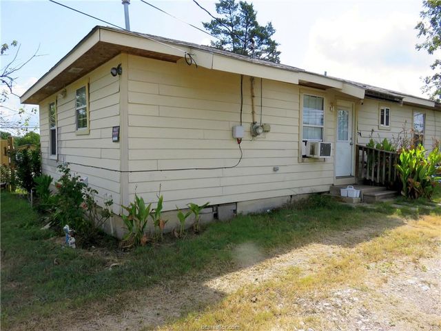 1413 Sandy Point Road, Bryan, TX 77803