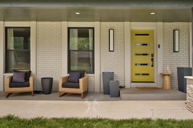 1883 E Cardinal Street, Springfield, MO 65804