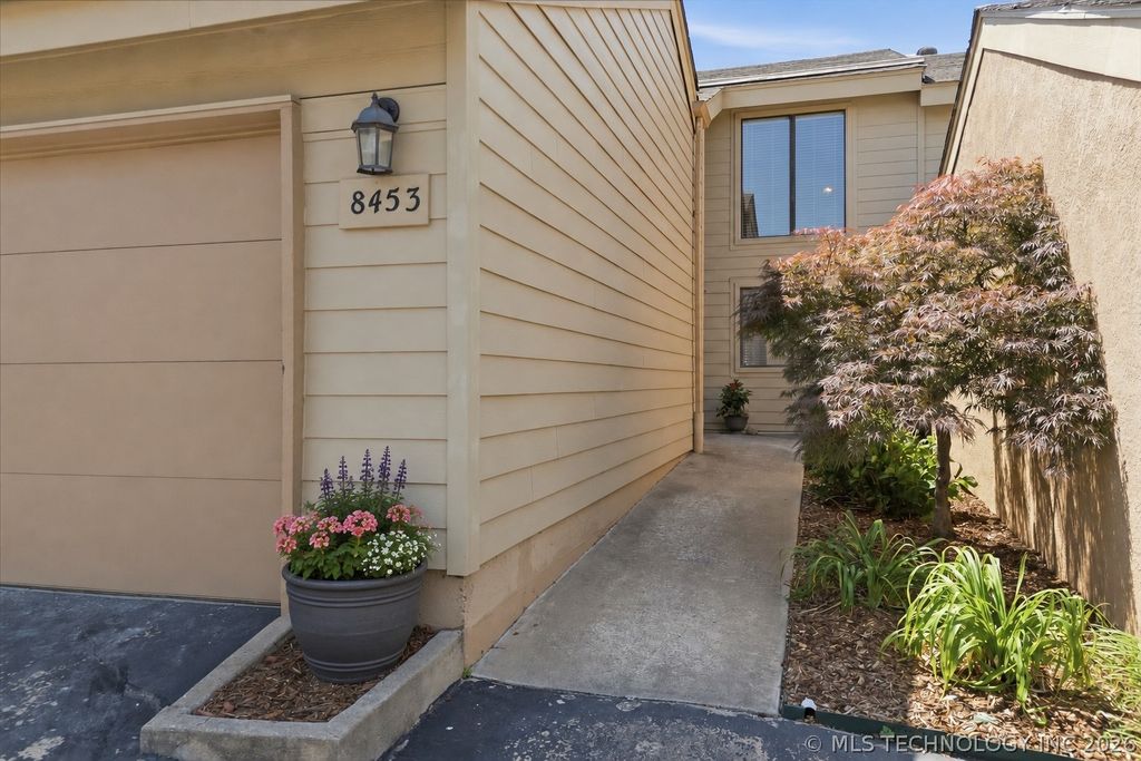 8453 S College Avenue S 96, Tulsa, OK 74137