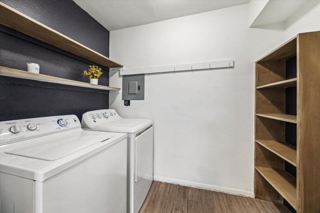 5823 Valley Forge Drive 93, Houston, TX 77057