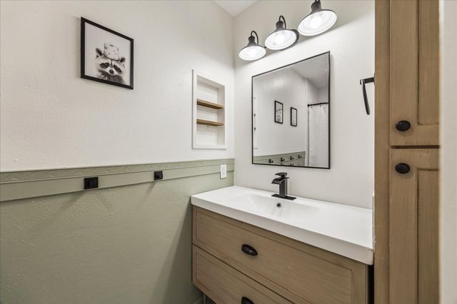 5823 Valley Forge Drive 93, Houston, TX 77057